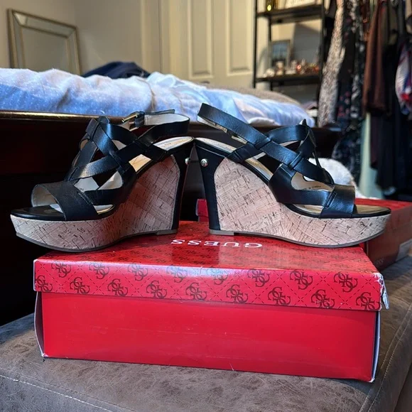 Guess Black Leather Wedges - Picture 4 of 6